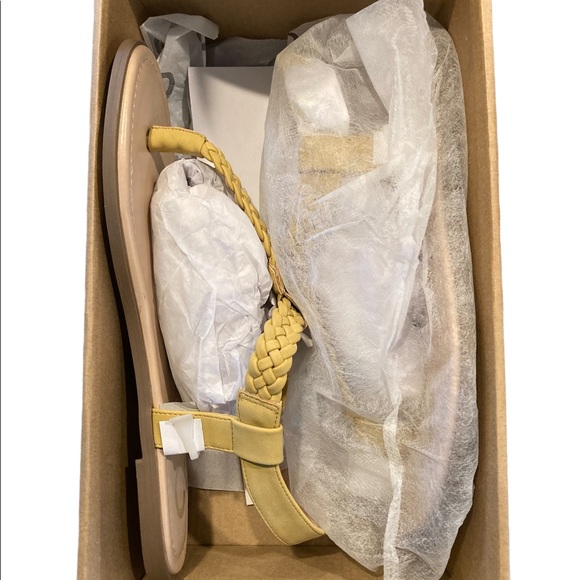 Journee Collection Genevive Sandals - Picture 9 of 9